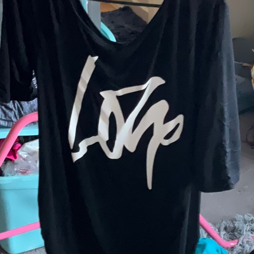 Black shirt